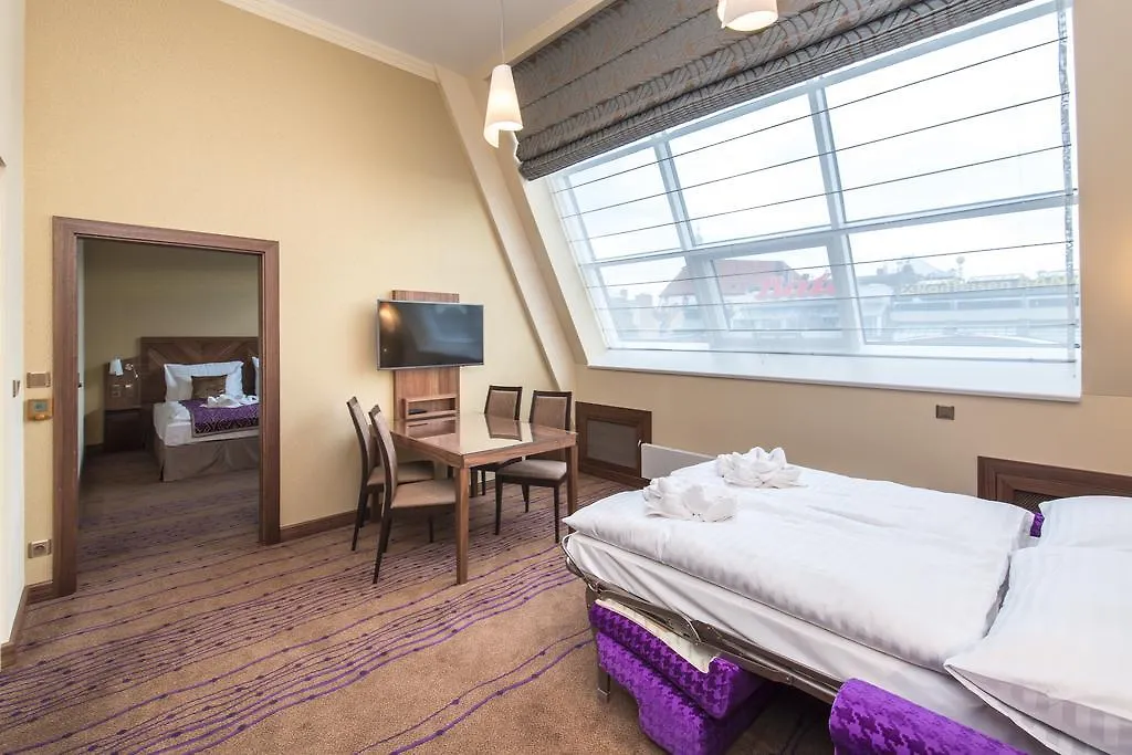 Merchants Crown Suites And Spa 布拉格 5*,  捷克